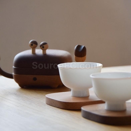 Customization Small crab magnetic solid wood heat insulation coaster Promotional Products